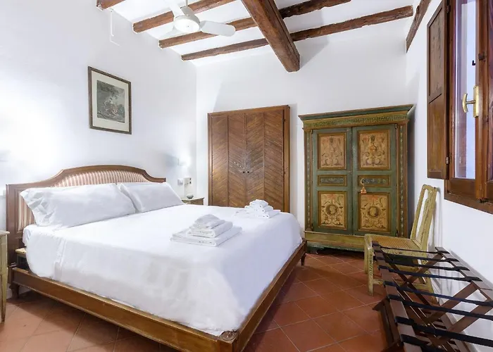 Guesthost - Center Ztl Lovely Appartamento