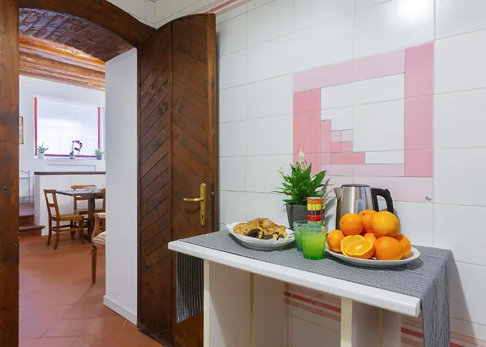 Guesthost - Center Ztl Lovely Appartamento