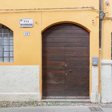 Guesthost - Center Ztl Lovely